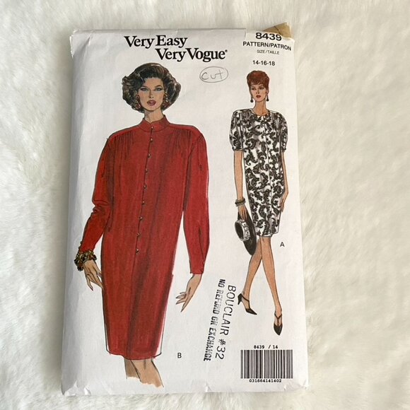 3 Vogue Sewing Patterns - Picture 2 of 7